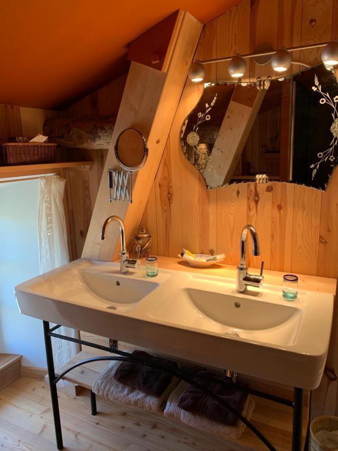 Le Potala Bed and Breakfast Le Bouchet-Saint-Nicolas Exteriör bild