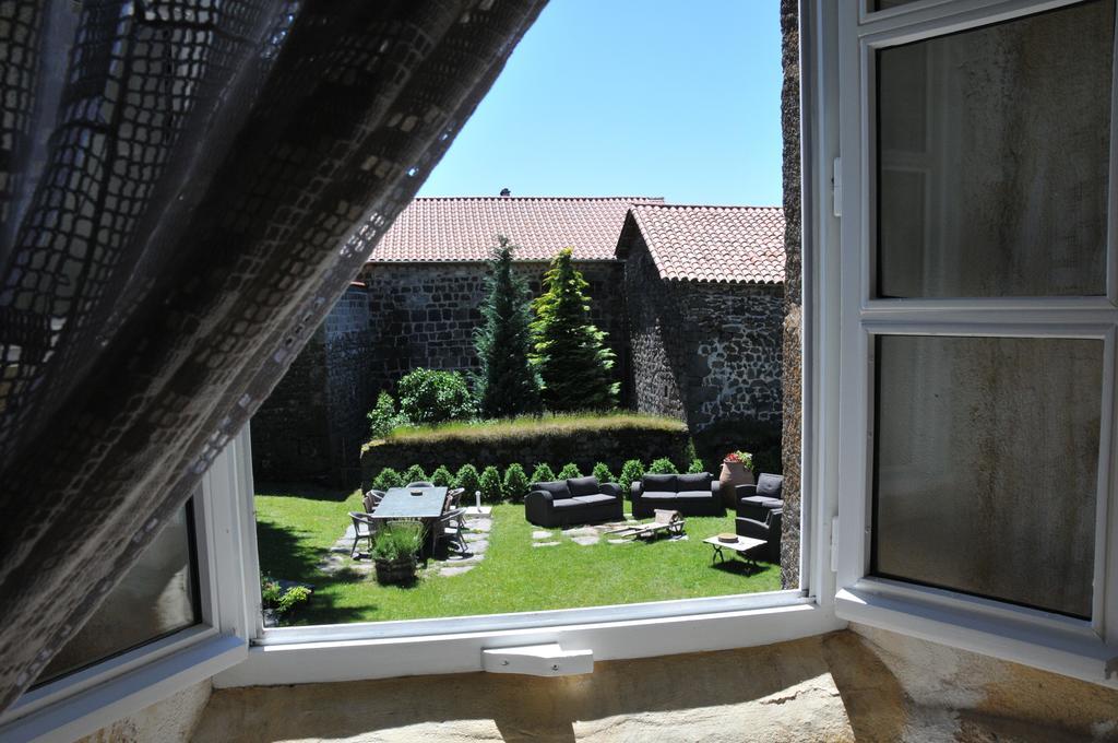 Le Potala Bed and Breakfast Le Bouchet-Saint-Nicolas Exteriör bild