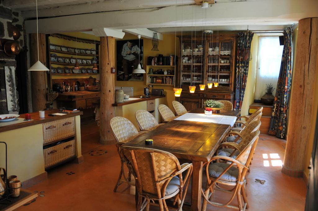 Le Potala Bed and Breakfast Le Bouchet-Saint-Nicolas Exteriör bild